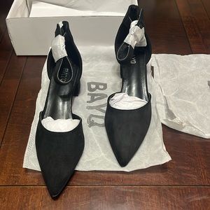 NIB pointed closed toe heals shoes 2” strapping black suede like pumps party 8